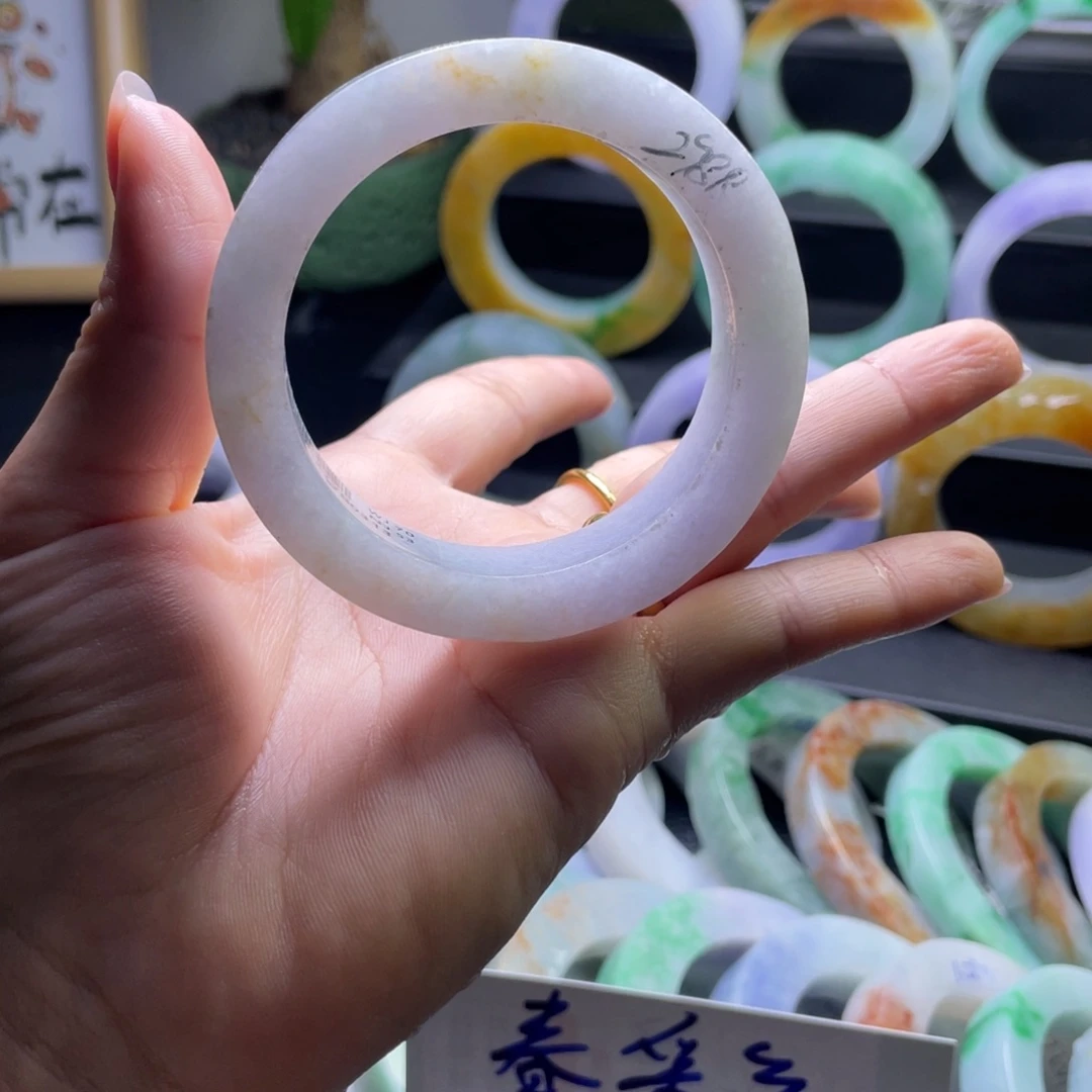 定制翡翠未镶嵌翡翠手镯