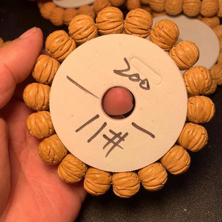 手串桃核11号健健康康了