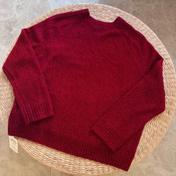 〈澳毛系列〉花纱圆领宽松长袖针织衫女秋冬纯色大红色套头显瘦上衣