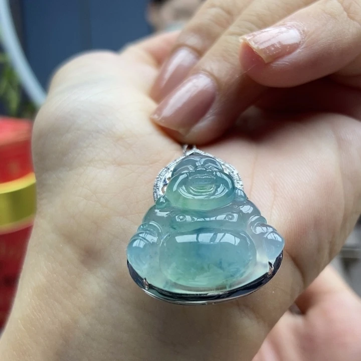 翡翠18K金镶嵌颈饰吊坠22