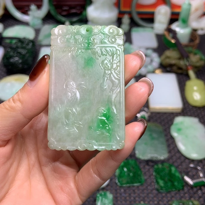 阿***瑞翡翠未镶嵌挂件清