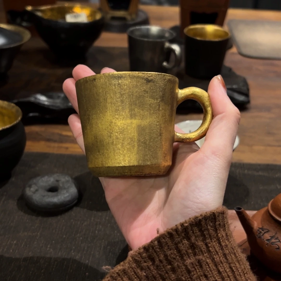 摆件陶瓷。     陶瓷。