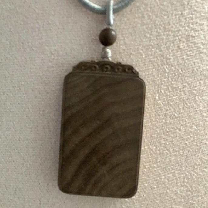 印度老山檀香    阴沉料无事牌