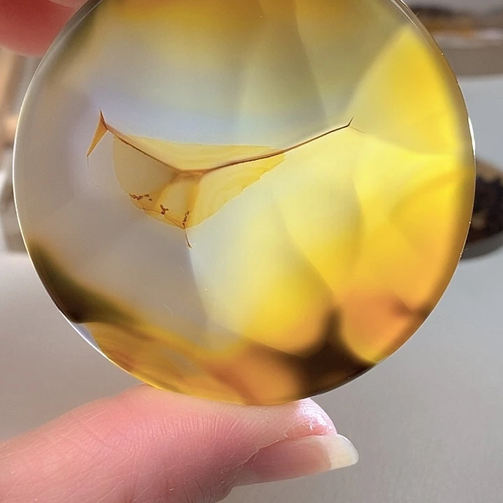 大***朵玛瑙/玉髓未镶嵌珠宝奇石