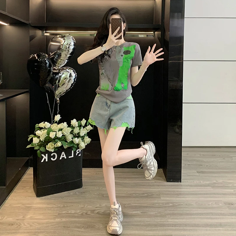 灰色短袖T恤夏季新款女印花休闲上衣绿色破洞牛仔短裤小个子热裤