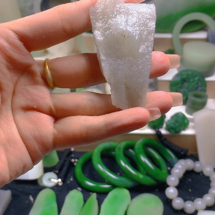 和田玉未镶嵌珠宝半成品