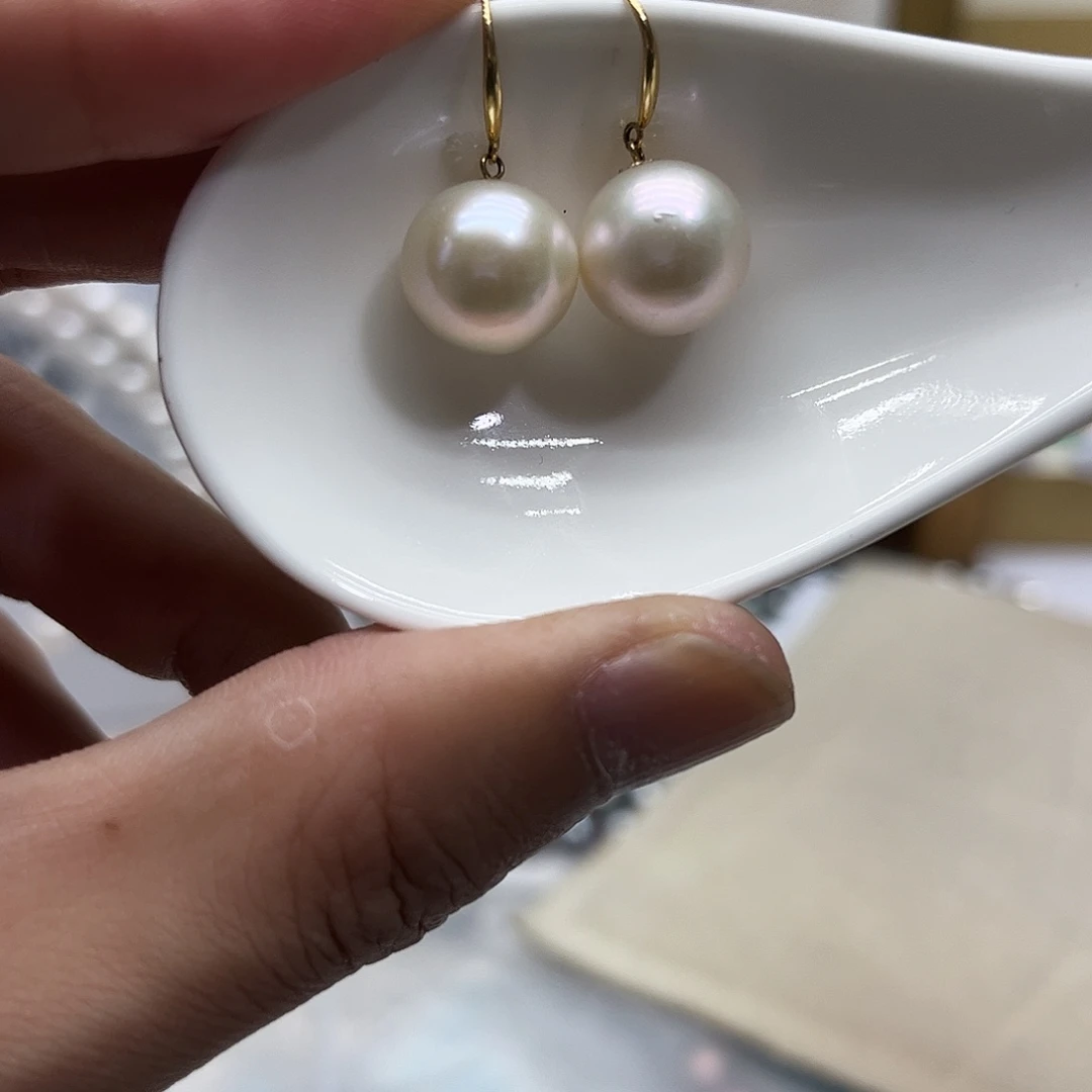 18K金镶嵌淡水珍珠耳饰