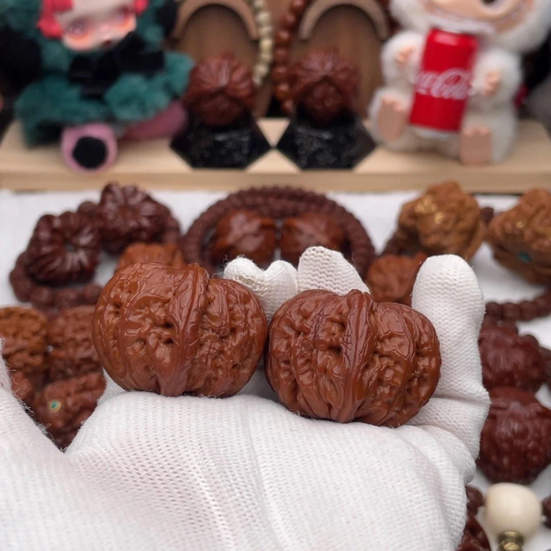 文玩核桃吊坠37红元宝