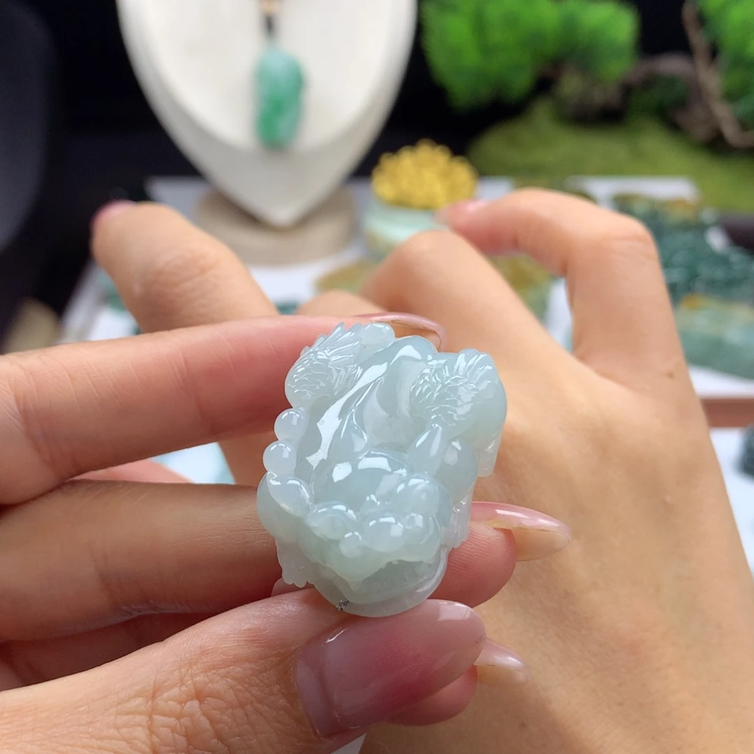 翡翠未镶嵌颈饰A34 天青色飞天貔貅