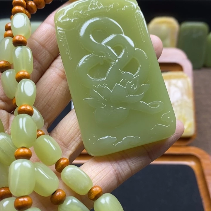 石材生肖牌子一套带链子