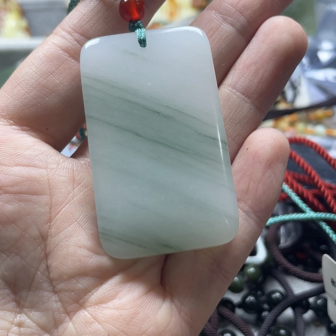 蛇纹石玉未镶嵌吊坠