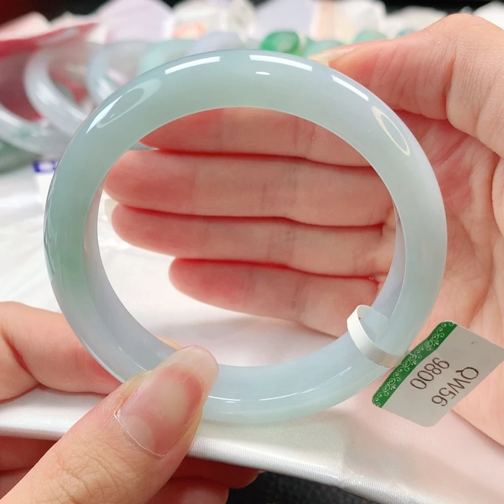 翡翠手镯未镶嵌5657圈蓝胶