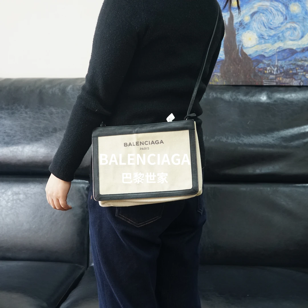 95新 Balenciaga/巴黎世家 拼色斜挎包/F3WJ11623035/3035