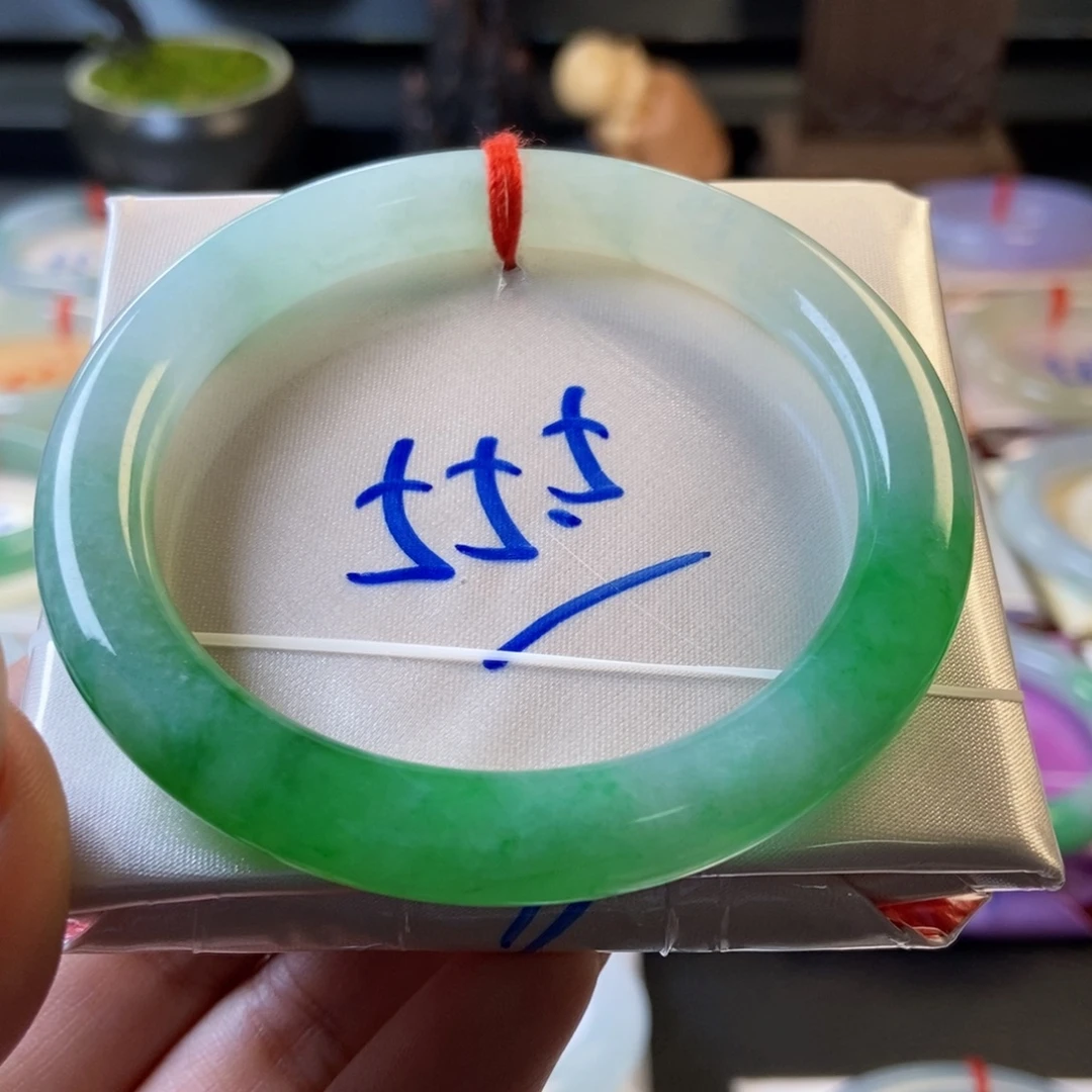 翡翠未镶嵌手镯35半山水飘冰绿翠