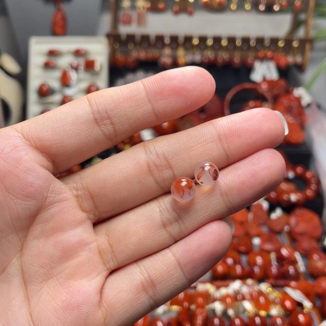 【闪购商品】南红玛瑙飘花圆珠耳钉银S925镶嵌