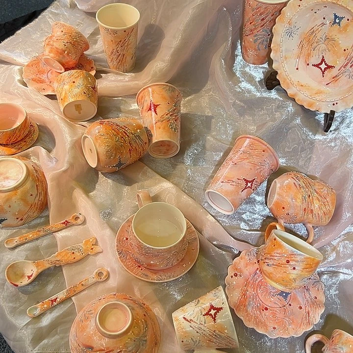 杯子景德镇陶瓷摆件猪猪猪猪