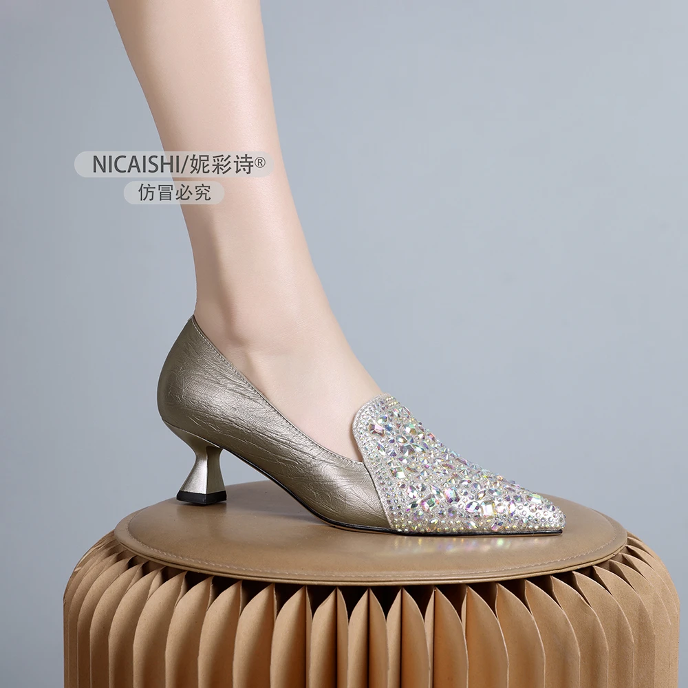 2025年新款法式中跟尖头水钻高级感女单鞋时尚气质温柔配裙子1072