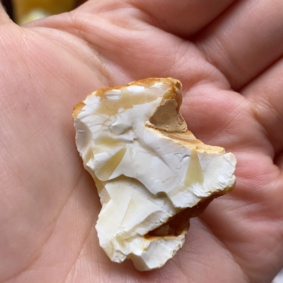 定制琥珀未镶嵌蜜蜡