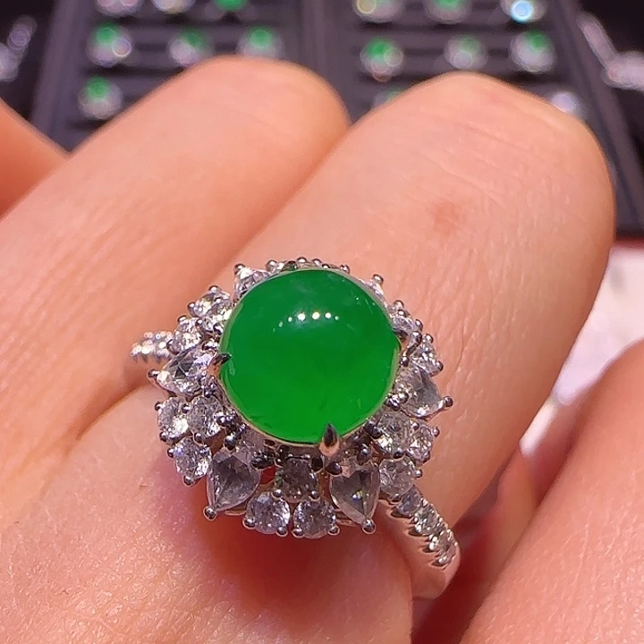 翡翠戒指18K金镶嵌戒指