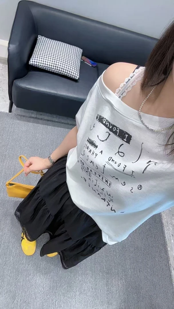 2025【蕾蕾家】时尚洋气极简韩系字母斜肩新款短袖T恤