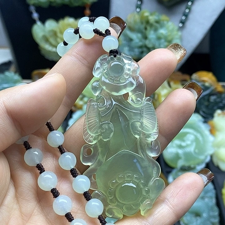 蛇纹石玉未镶嵌挂件