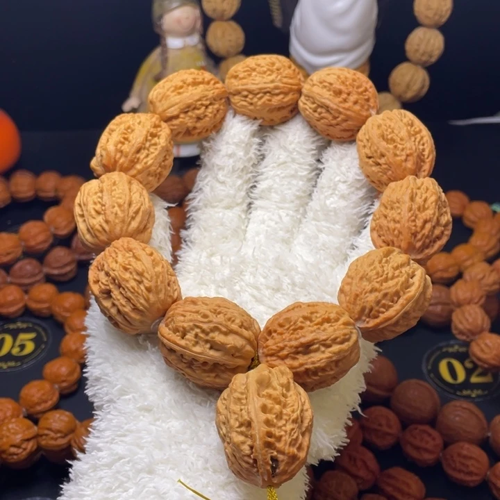 夜***子文玩核桃手串南疆