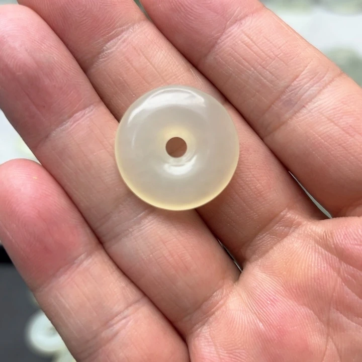 蛇纹石玉颈饰未镶嵌嗷*