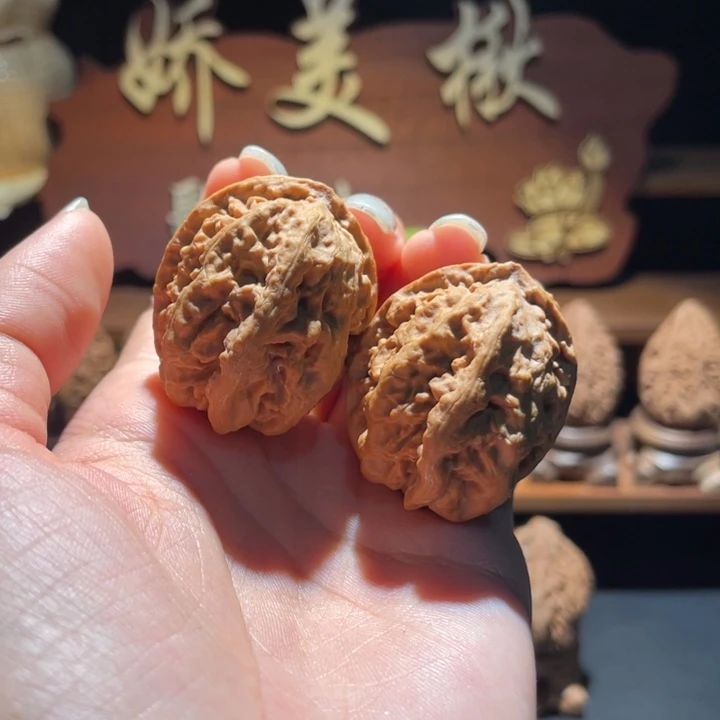 文玩核桃吊坠霸王墩2