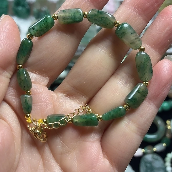 独山玉未镶嵌吊坠