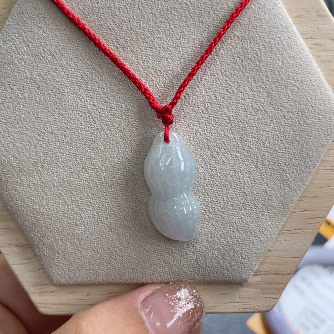 翡翠手串未镶嵌吊坠