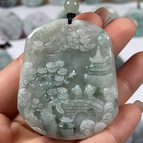 翡翠颈饰未镶嵌山水牌福利