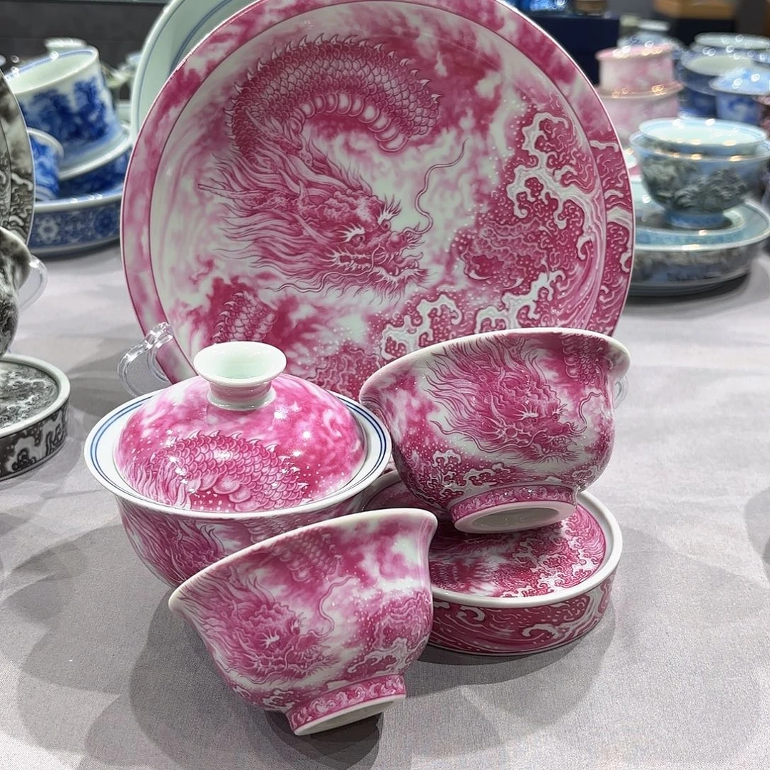 瓷片景德镇瓷器精品陈列
