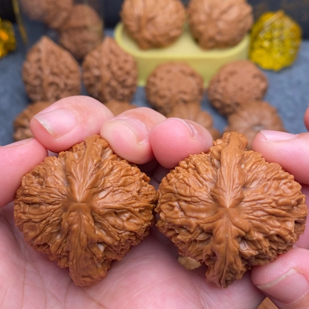 文玩核桃把件42全品绝配三角南疆