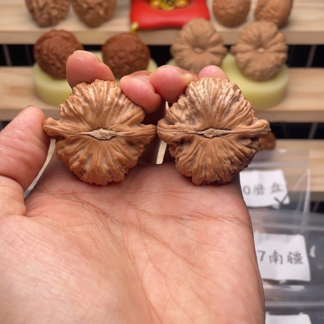 *****文玩核桃把件41闷白