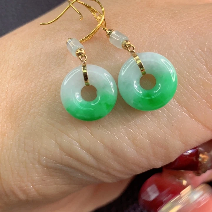 翡翠颈饰18K金镶嵌翡翠