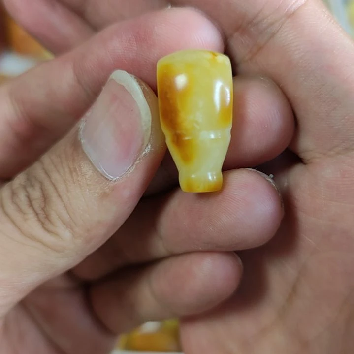 未镶嵌蜜蜡裸石25.8*13.2*12.9mm