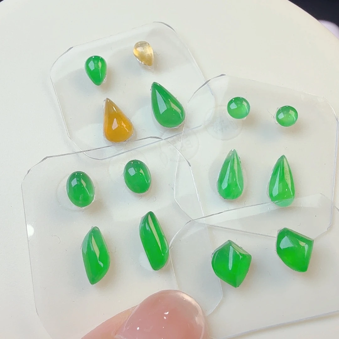 翡翠裸石多样性发其一