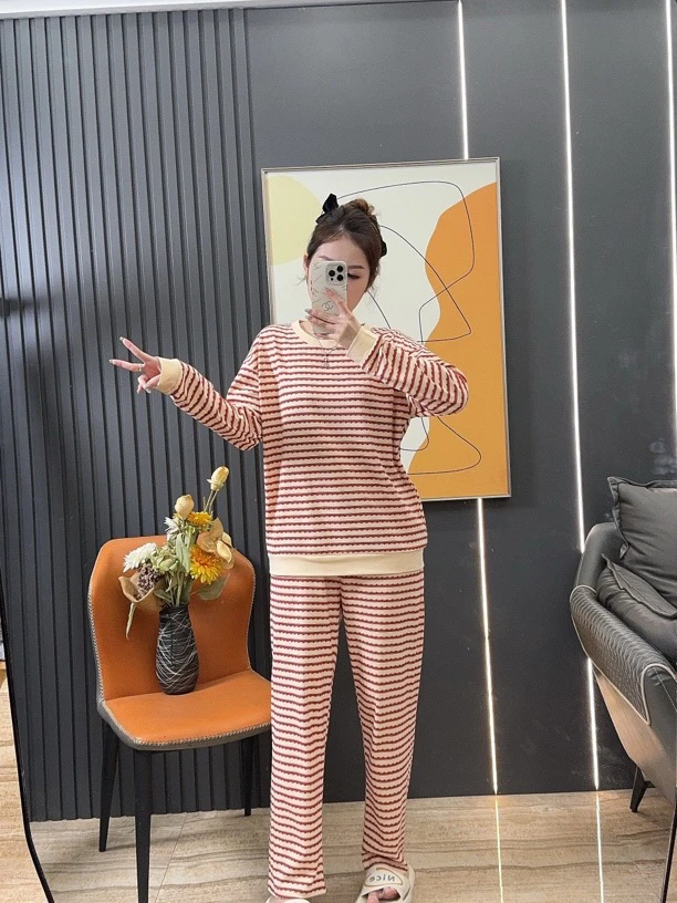 带胸垫女士红色条纹长袖长裤睡衣套装秋冬时尚家居服668