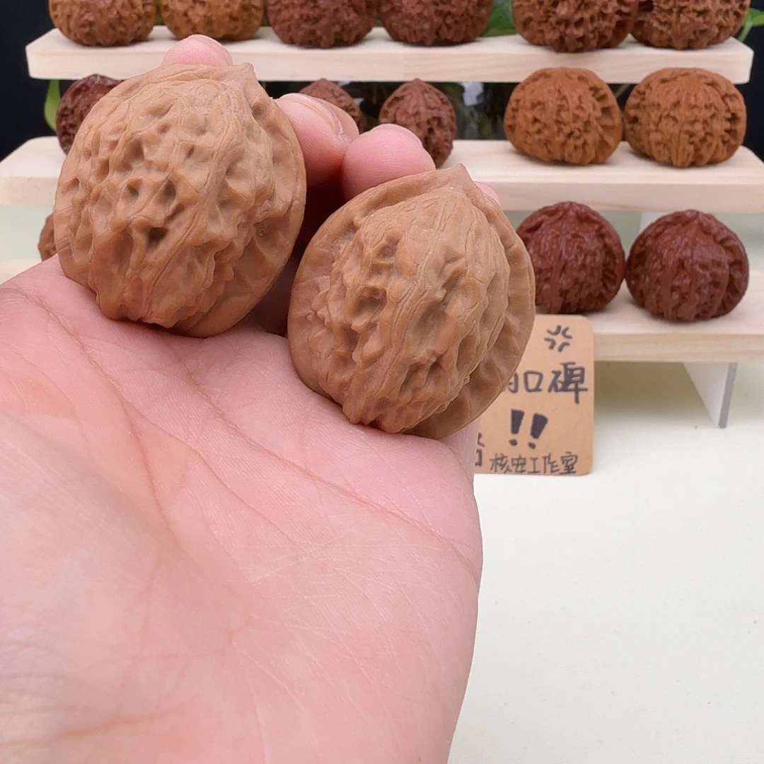 小***呜全品文玩核桃022号