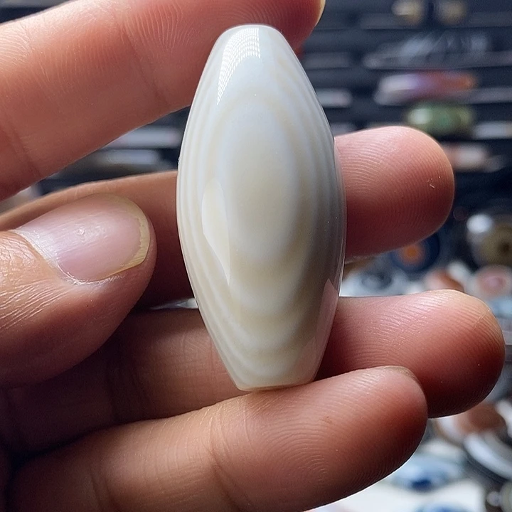 未镶嵌颈饰玛瑙/玉髓诚