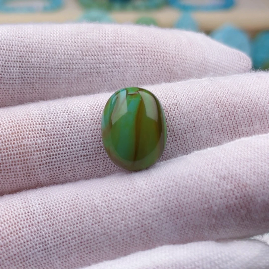 未镶嵌绿松石珠宝奇石