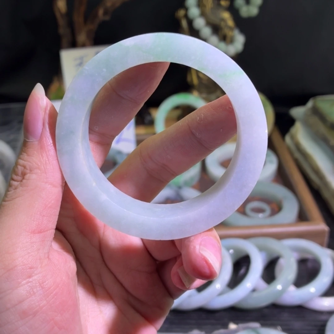定制翡翠未镶嵌天然翡翠A货毛胚手镯