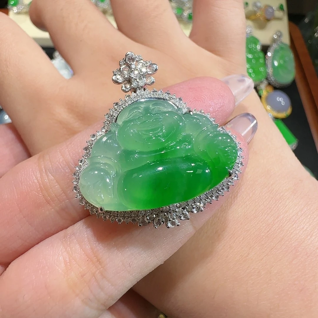 【闪购商品】颈饰18K金镶嵌翡翠