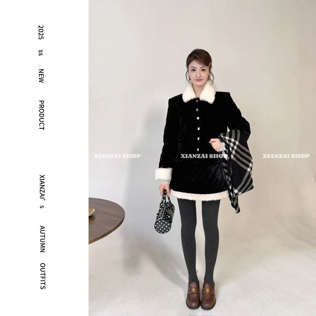 XIANZAI【一封情书】冬季新款小香风翻领丝绒羽绒外套短裙两件套装