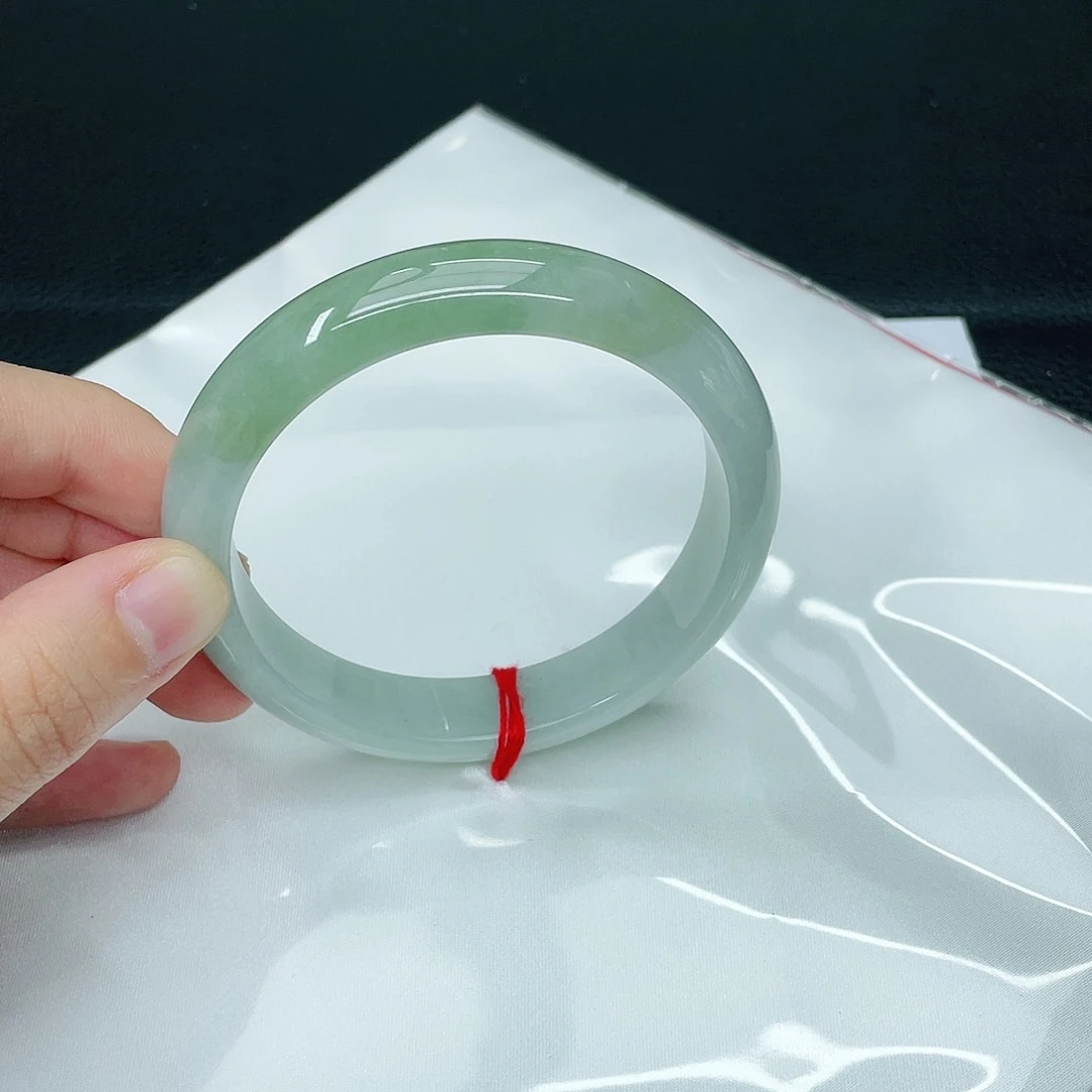 翡翠手镯未镶嵌正62.5