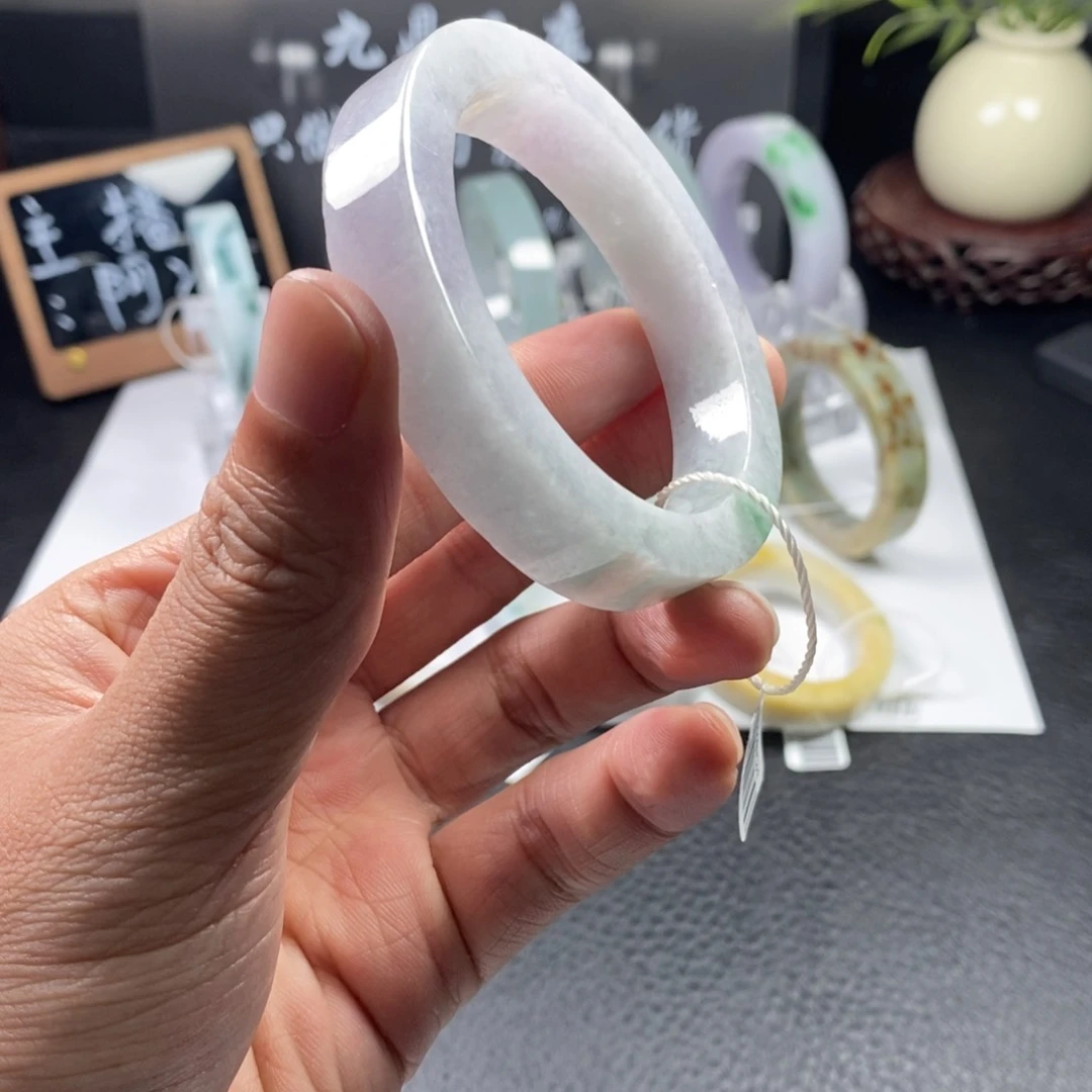 未镶嵌手镯定制翡翠