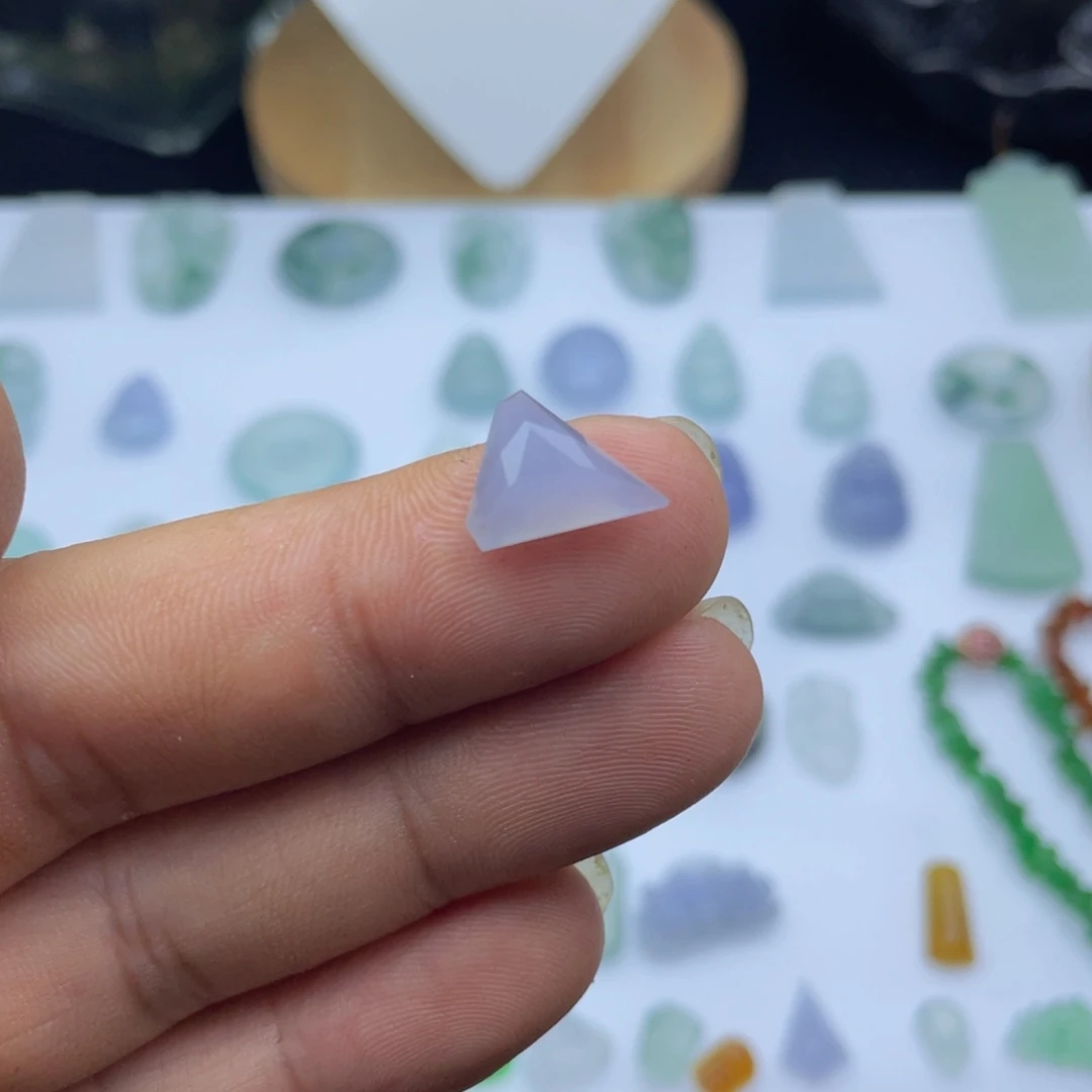 定制翡翠未镶嵌紫切割蛋面
