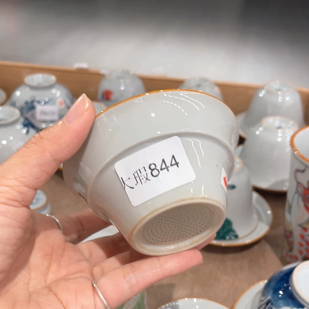 釉下彩纯手绘有瑕