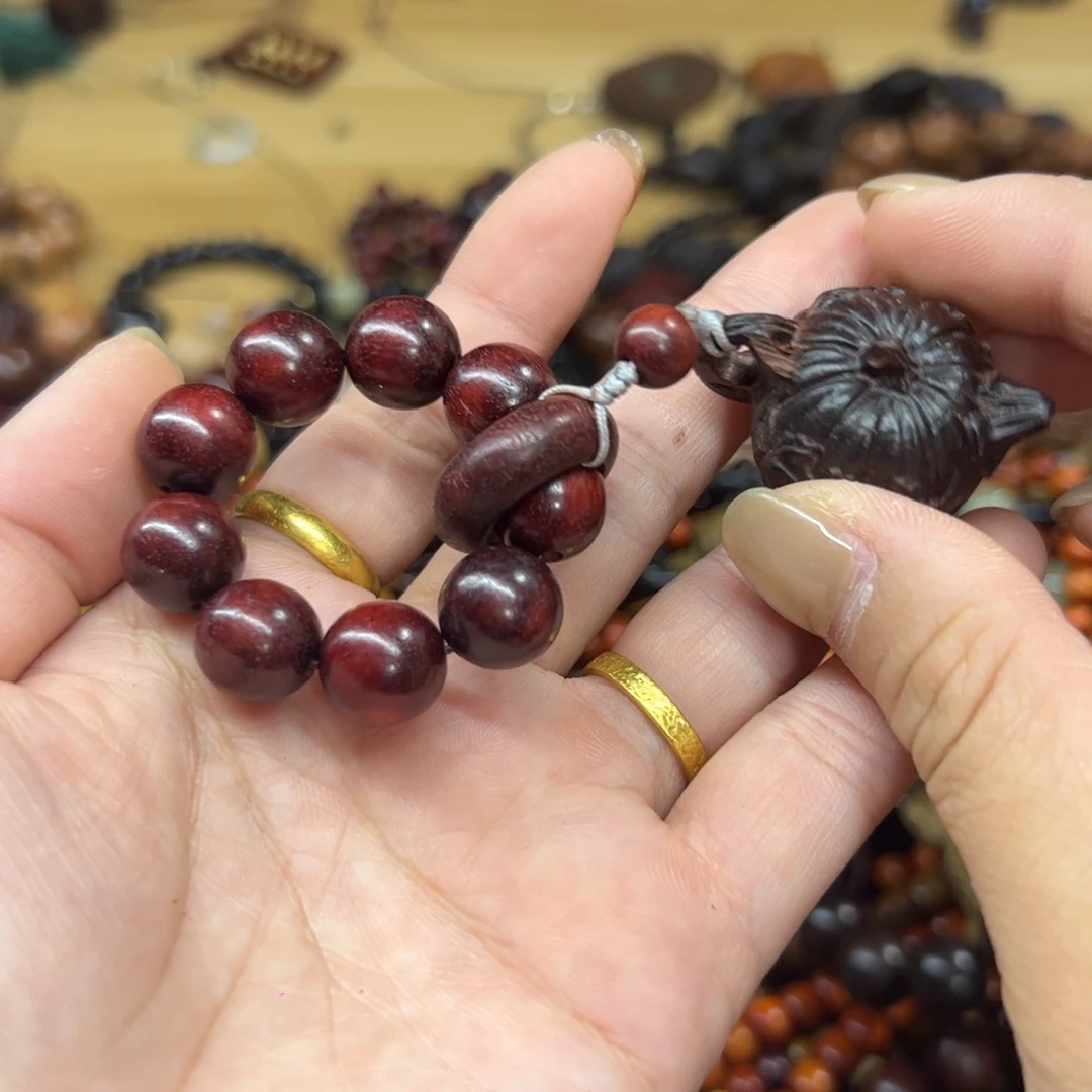 维腊木（绿檀）无事牌