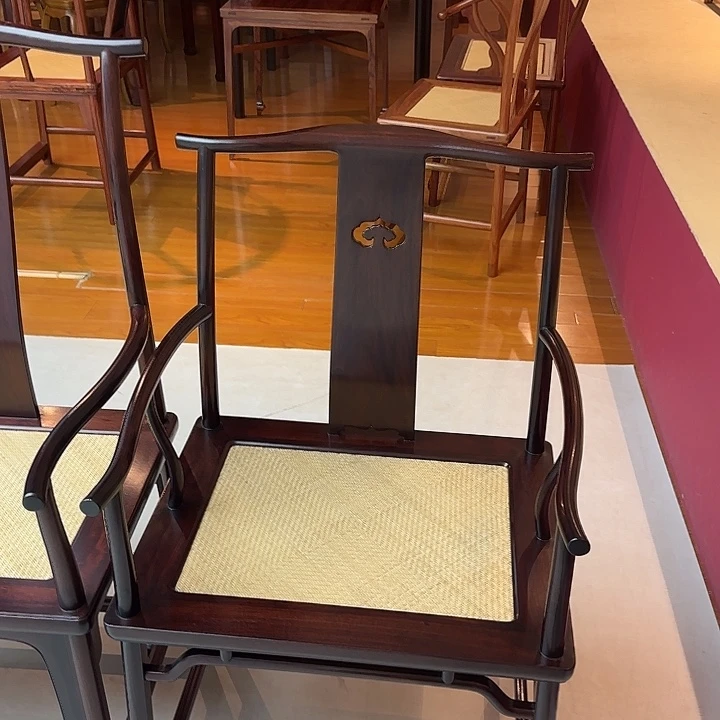 耕***毅橡胶木血檀四货运如意